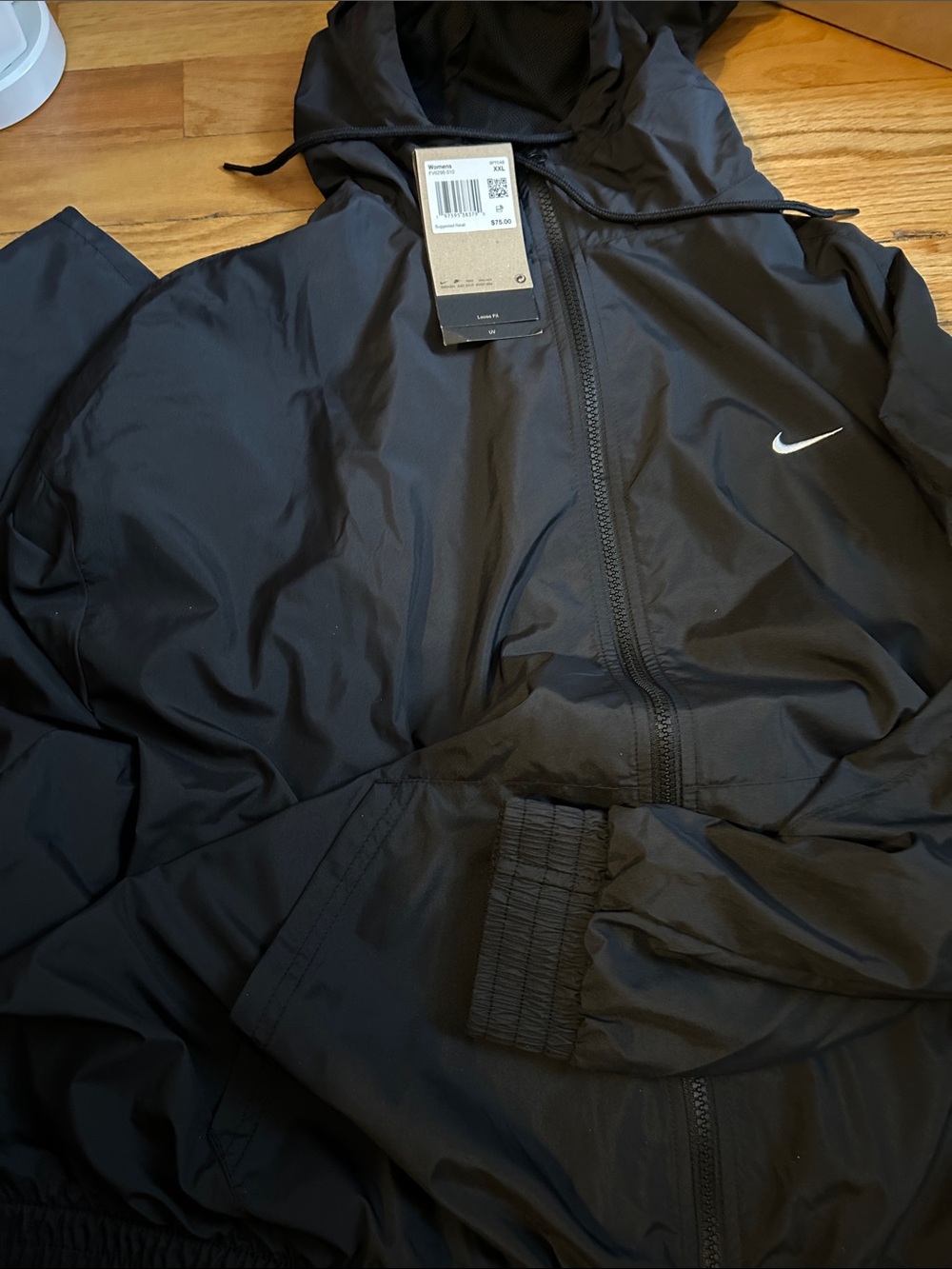 Nike Women's Sportswear Classic Wovens Loose UV Hooded Jacket